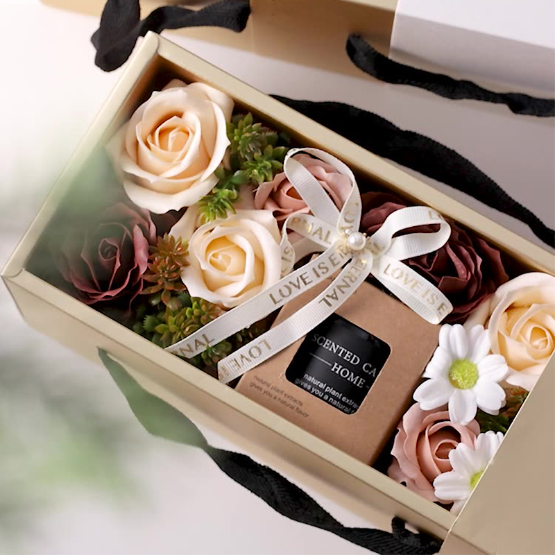 Eternal Life Flower Scented Candle Gift Box Valentine's Day Simulation Flower Gift Birthday Gift Soap Flower Dried Flower Fragrance Box Factory Direct Sales Application Scenario