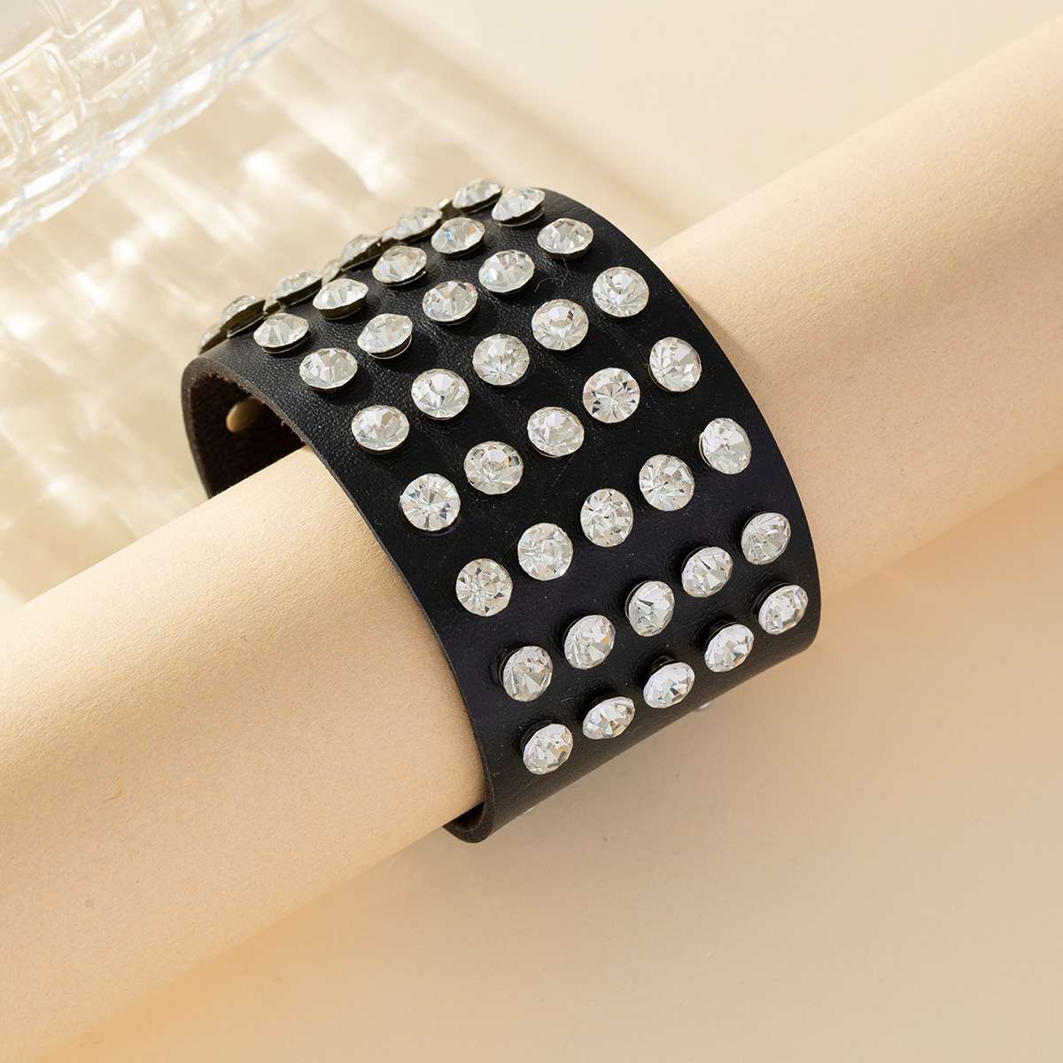 Europe and the United States popular hand jewelry cowhide alloy rivet punk leather bracelet female personality wide leather bracelet male jewelry