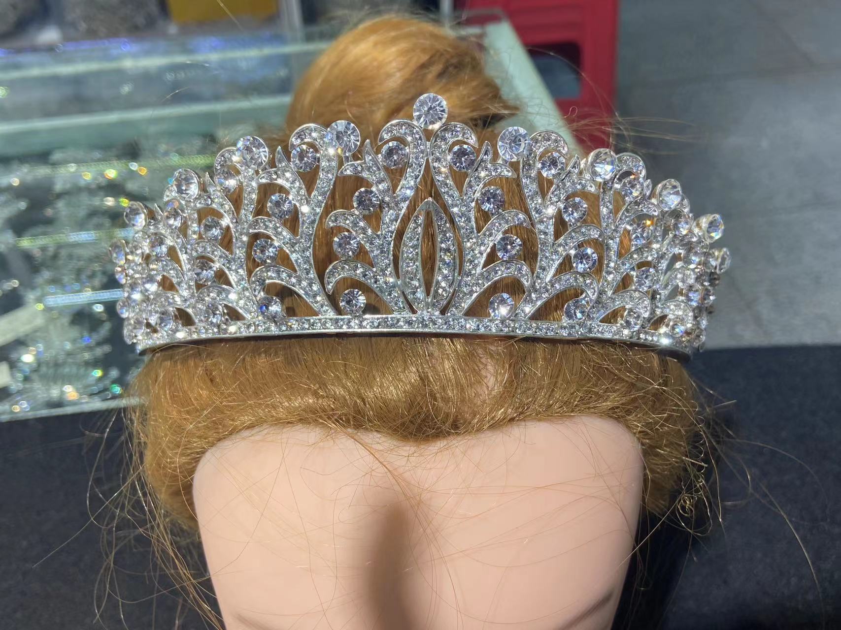 European and American temperament fairy beauty girl girl hair accessories Atmospheric princess Ice female Crown Yi Li 2035