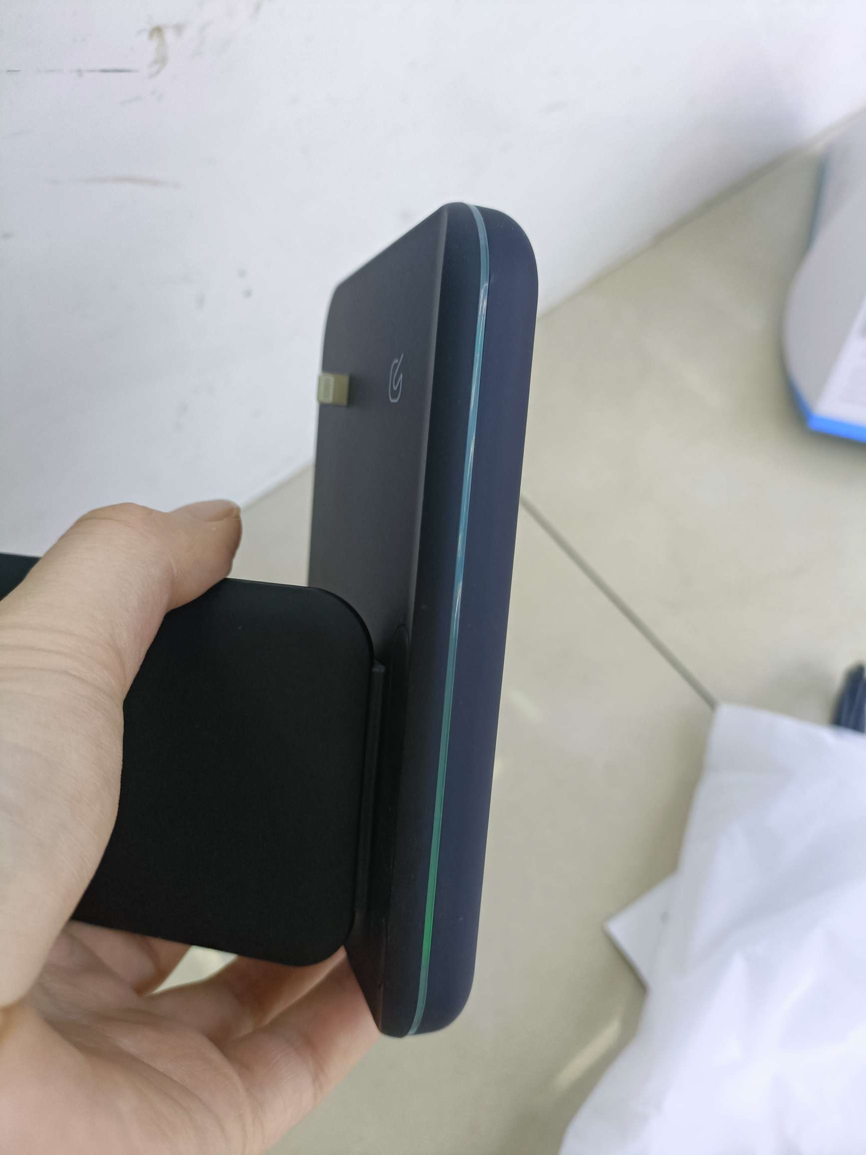 3-in-1 Wireless charging stand with Apple Plug Mobile Phone Wireless charging Mobile phone Wireless charging Headphone plug charging Item Picture
