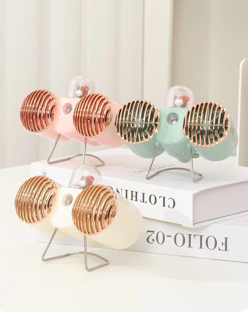 新款跨境双扇叶喷雾补水小风扇USB充电居家办公桌面电风扇详情11