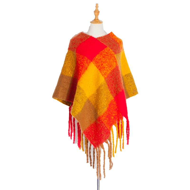 Europe And The United States New Autumn And Winter Women's Loop Yarn Coarse Beard Braid Fringe Plaid Thickened Cape Cape Application Scenario