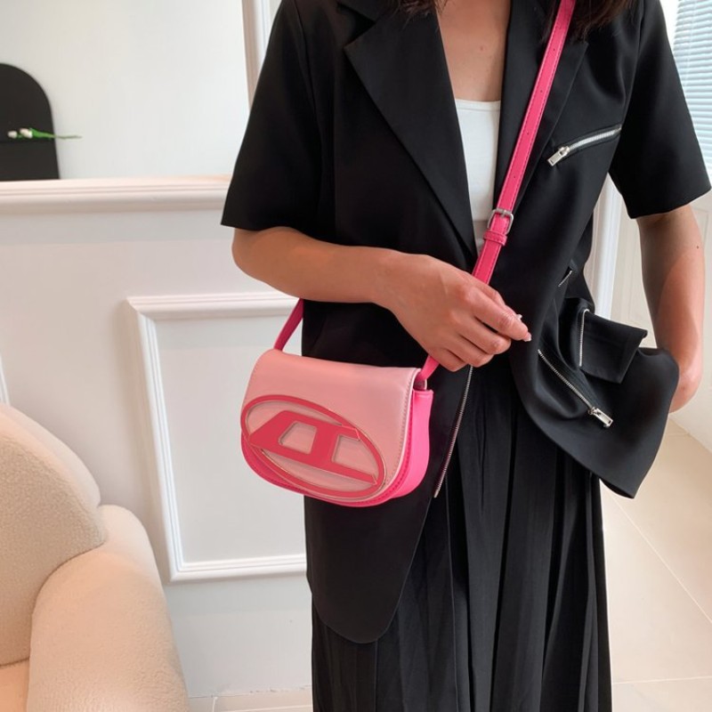 手提包/斜挎包/腋下包产品图