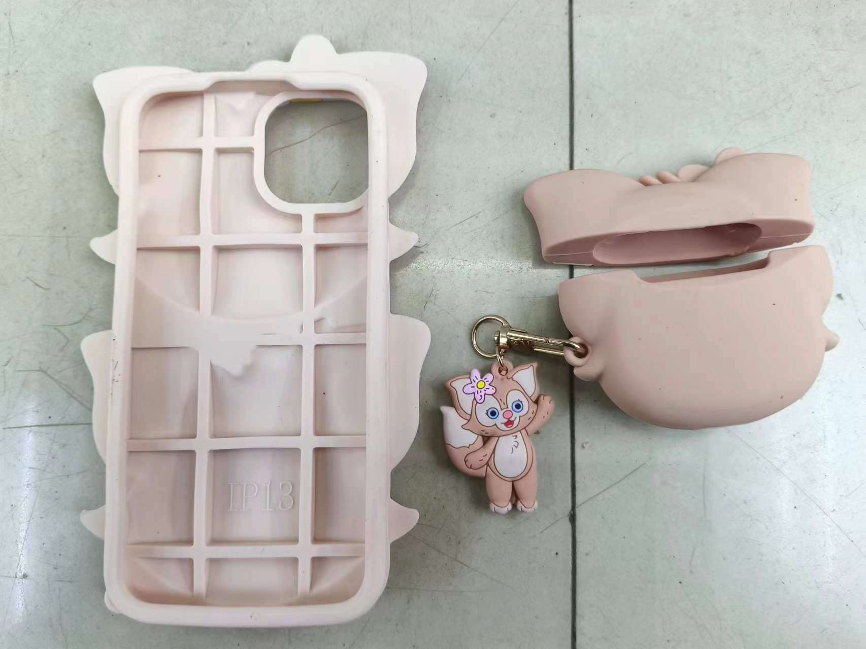 Silicone cartoon cat soft shell protective case set details Picture