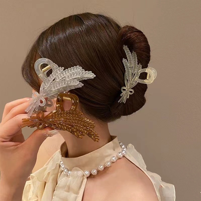 Popular wheat-haired hairpin women's back head pan hair big grab clip elegant high-grade metal shark clip headwear new hairpin thumbnail
