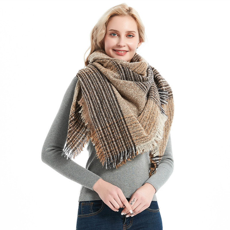 Europe And The United States New Autumn And Winter Quill Large Plaid Scarf Scarf For Women To Increase The Thickness Of The Bib Shawl Application Scenario