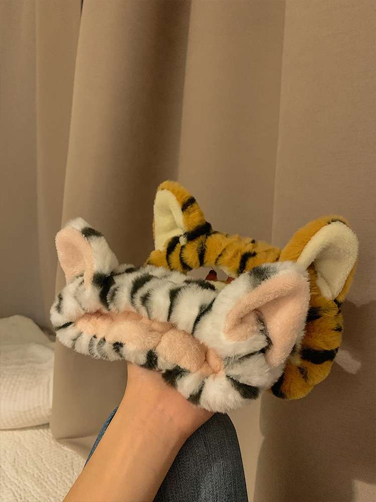 Tiger Print Cat Ear Headband Tiger Headband Yellow White Two Colors Application Scenario