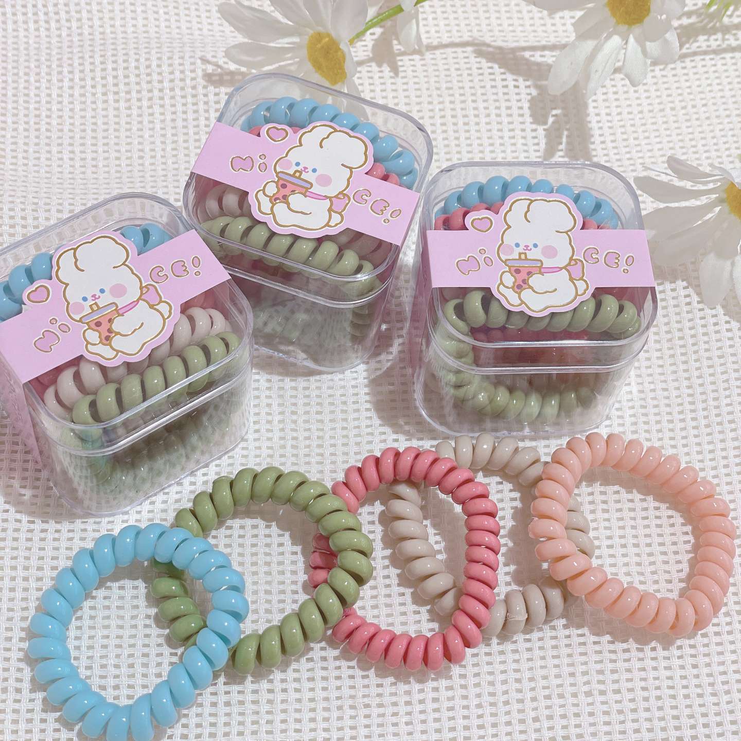 New telephone cord headwear for spring 2023