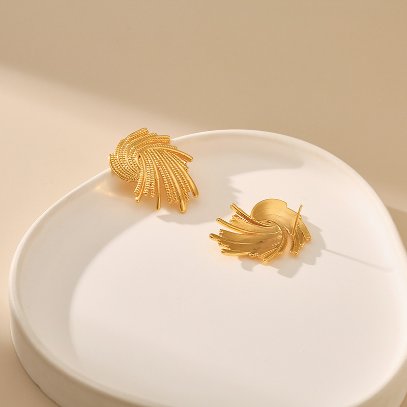 Geometric Stereo Fireworks Stud Earrings details Picture