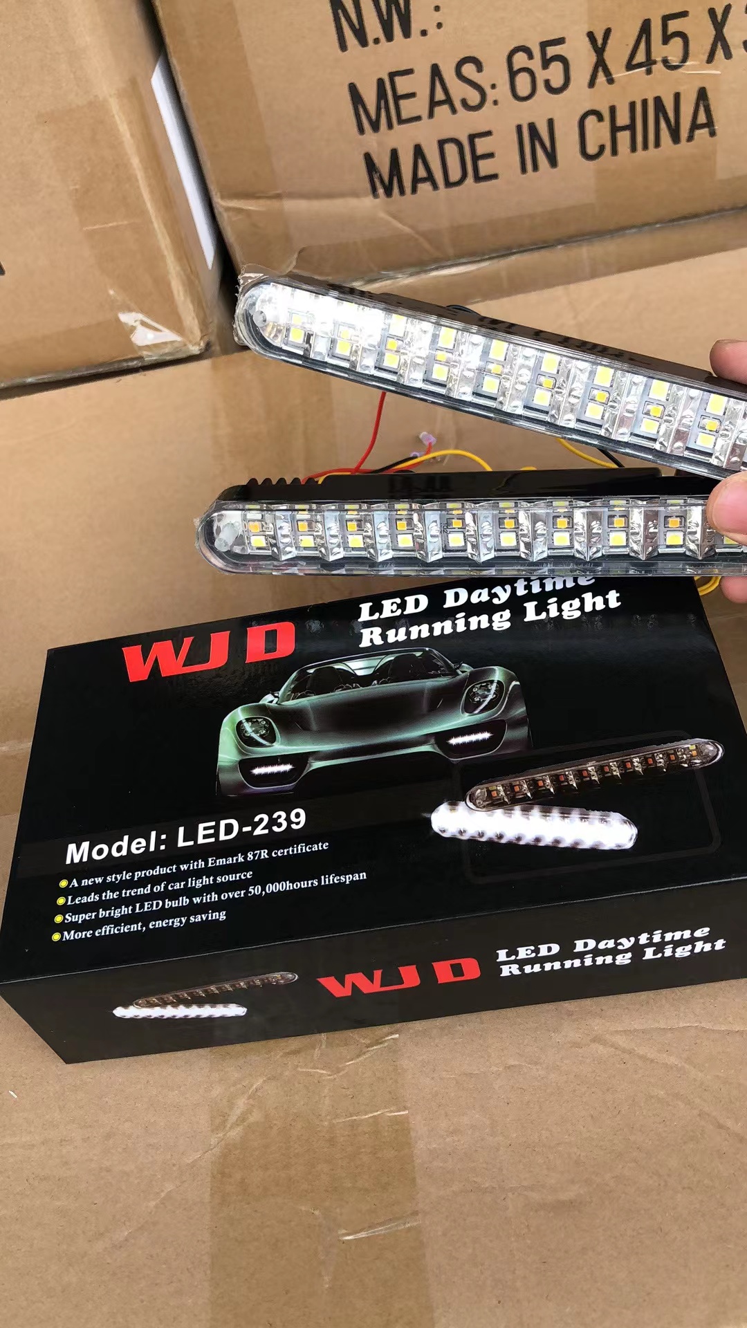 Car led daytime running lights, ultra-bright dual light strip turn signal decorative lights, WJD export model 30 lights Application Scenario