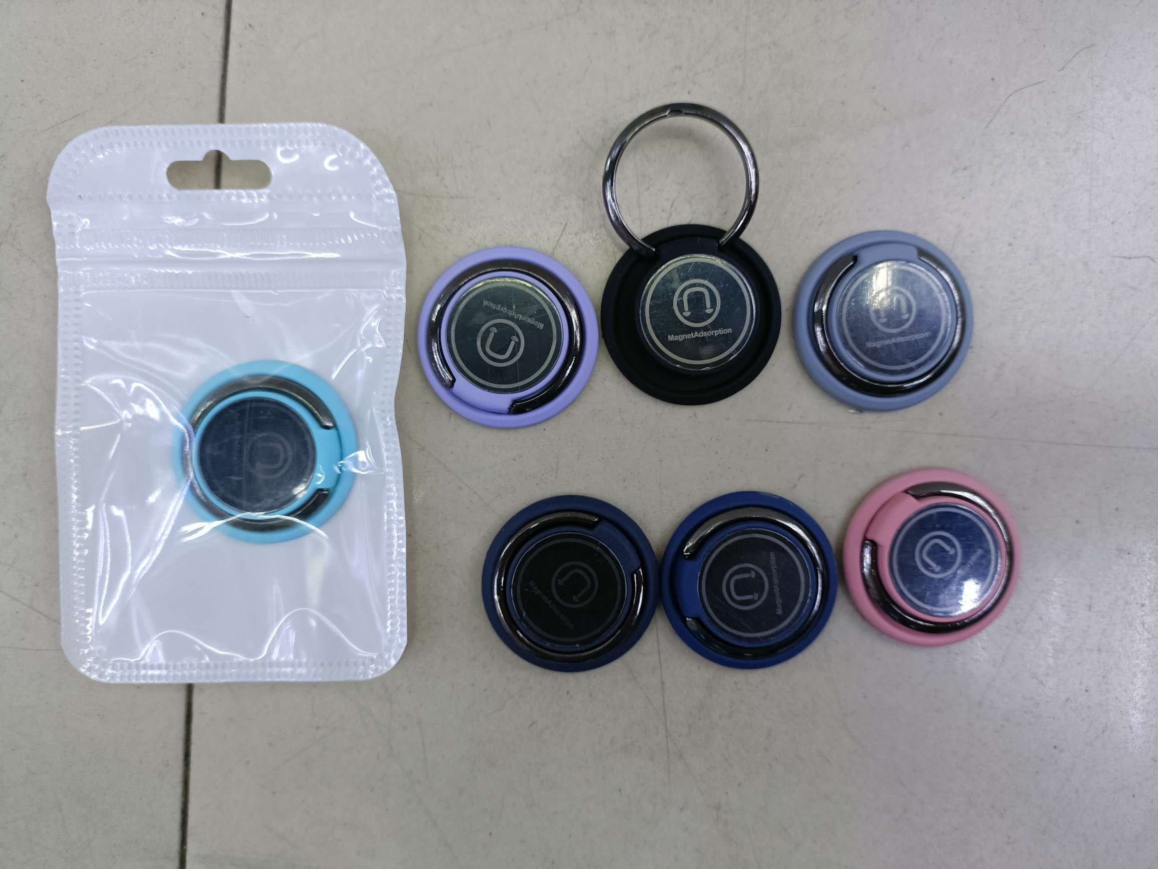 Mobile phone stand after skin sensation oil spray magnet