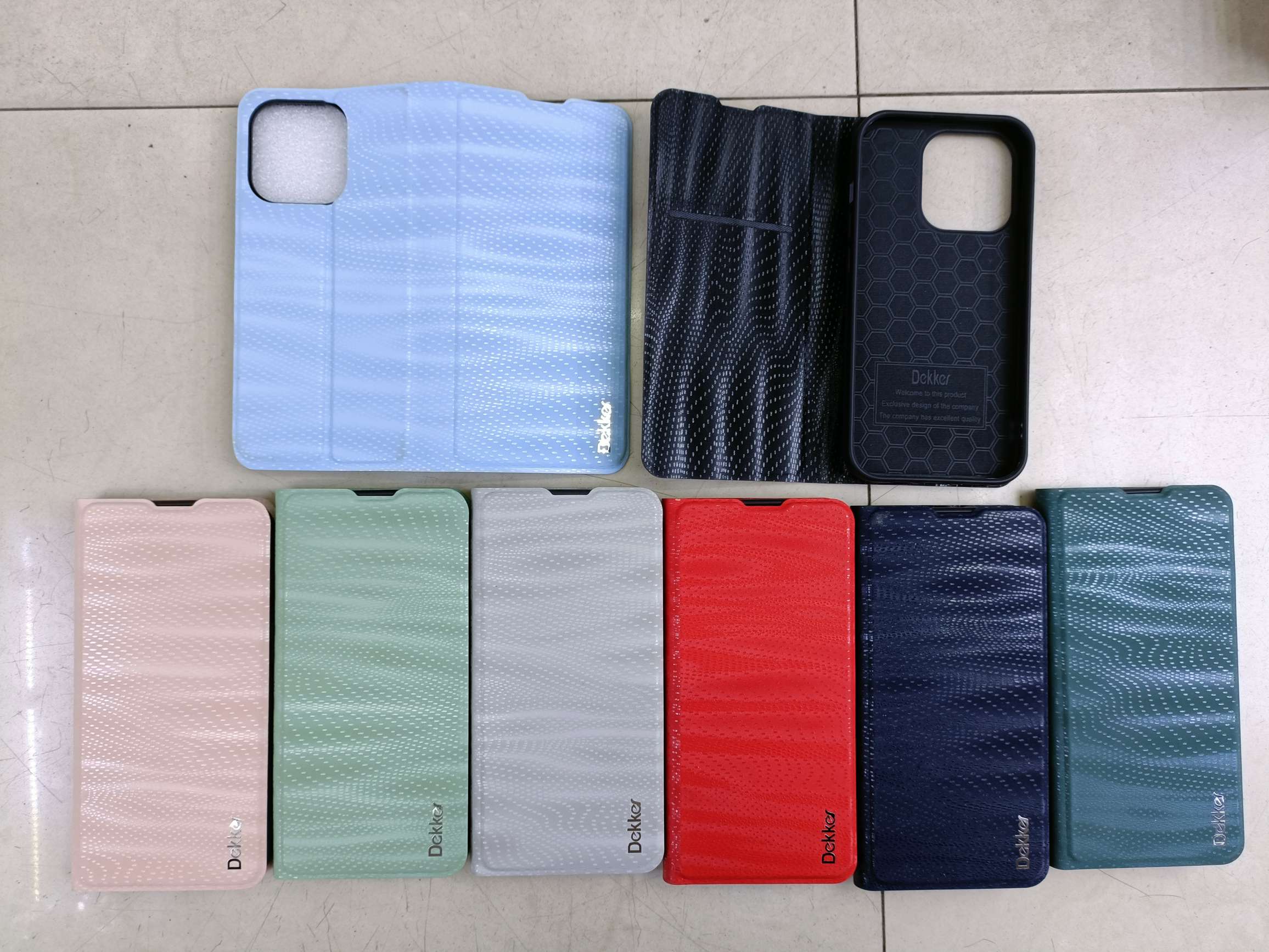 Corrugated mobile phone case Folding mobile phone case 2 magnetic 4 magnetic