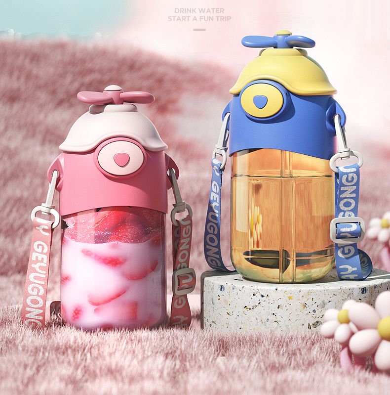 Large-capacity straw water cup, high appearance level, children and students' high-temperature resistant water bottle, super cute portable large-belted cup undefined