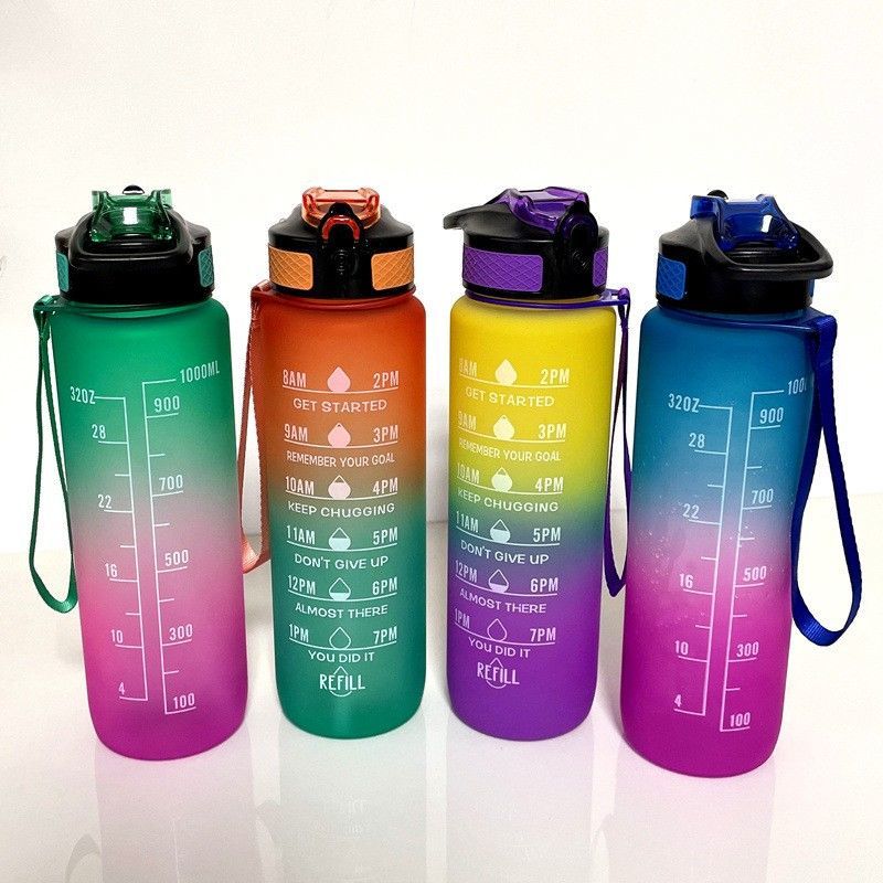 Large-capacity frosted gradient color water cup, sports straw plastic cup, popular portable bouncy color water bottle and water bottle full figure