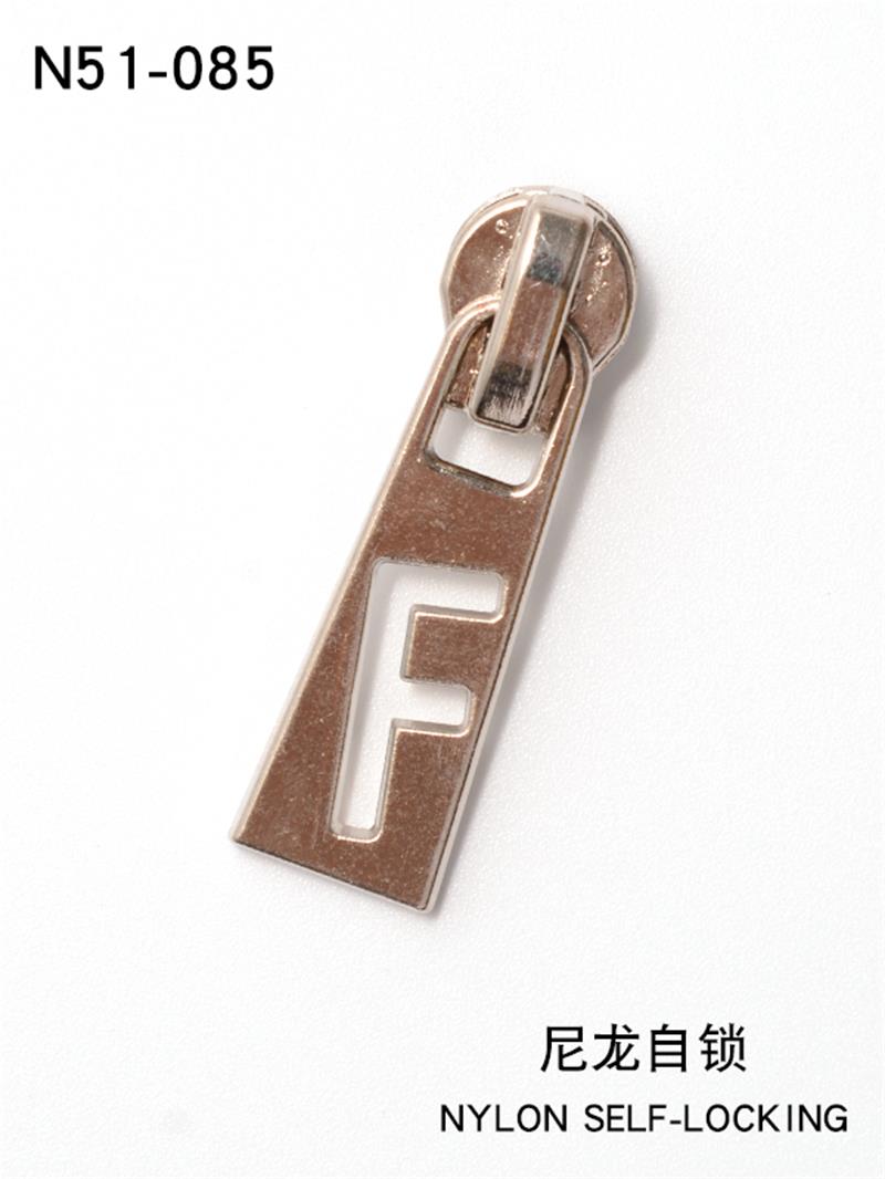 5#尼龙镂空F字母花样片拉链头箱包鞋服被套拉链头批发定制详情1