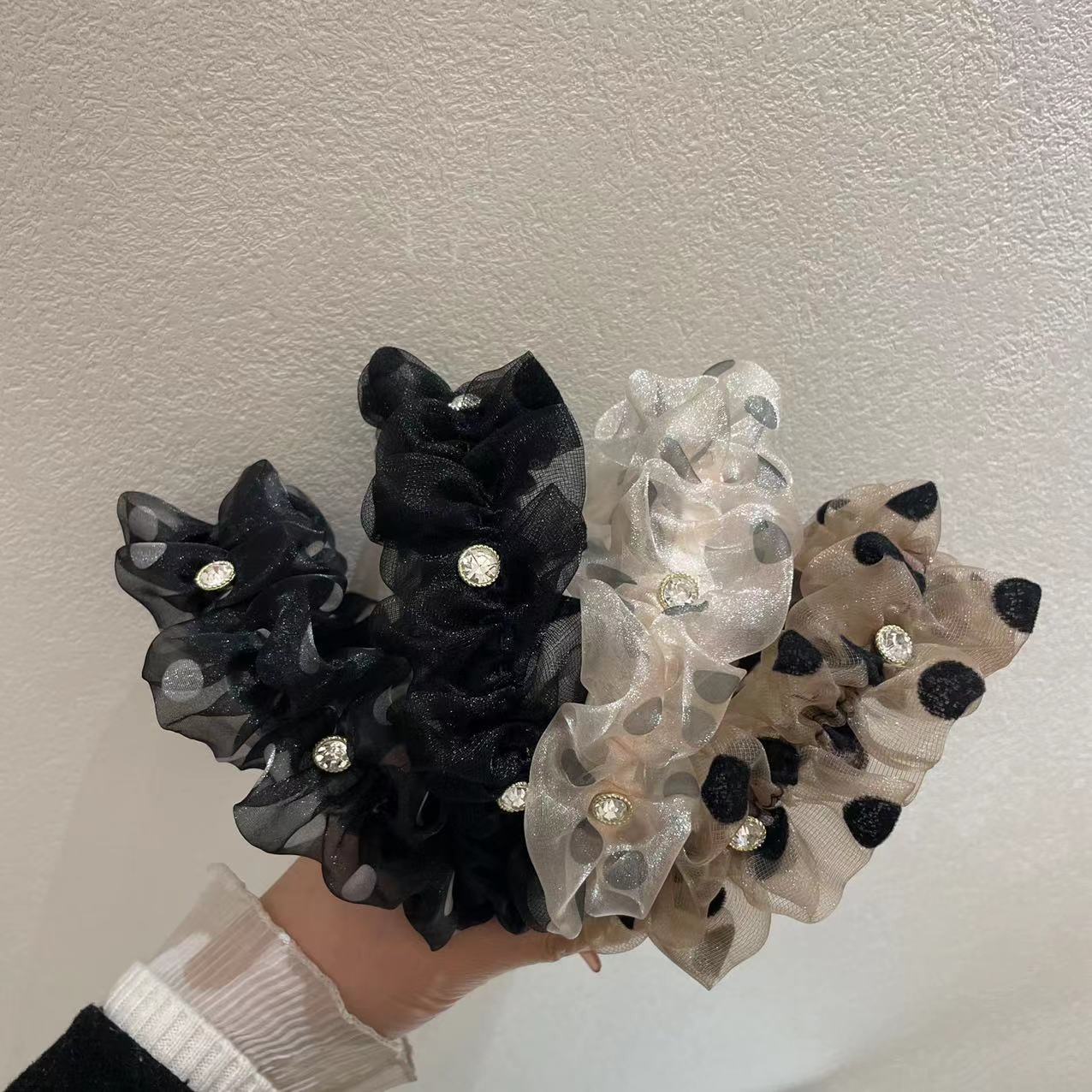 High Cranial Top Black Pleated Headband Women's Summer Net Gauze Hair Card Face Wide Edge With 2023 Network Red New Style Application Scenario