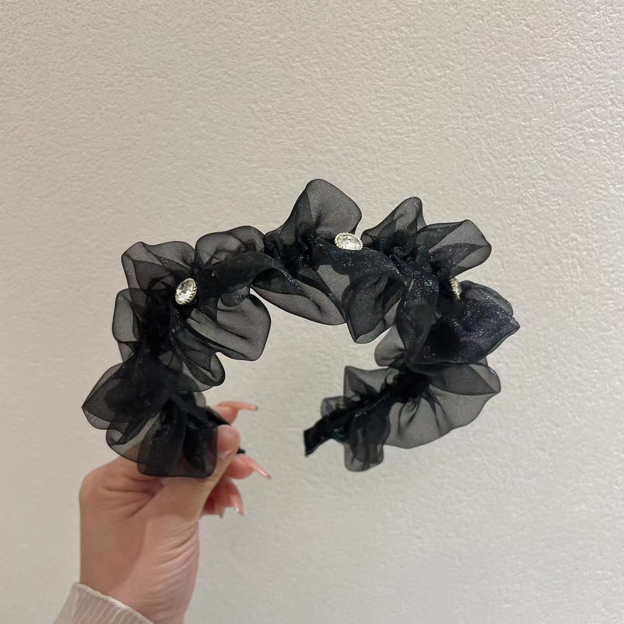 High Cranial Top Black Pleated Headband Women's Summer Net Gauze Hair Card Face Wide Edge With 2023 Network Red New Style Item Picture