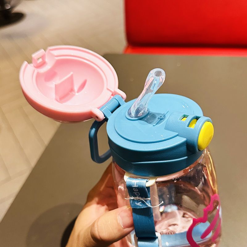 Straw cup for girls, children, school, boys, kindergarten students, high appearance level, little bear plastic cup, summer water cup, 550ml undefined