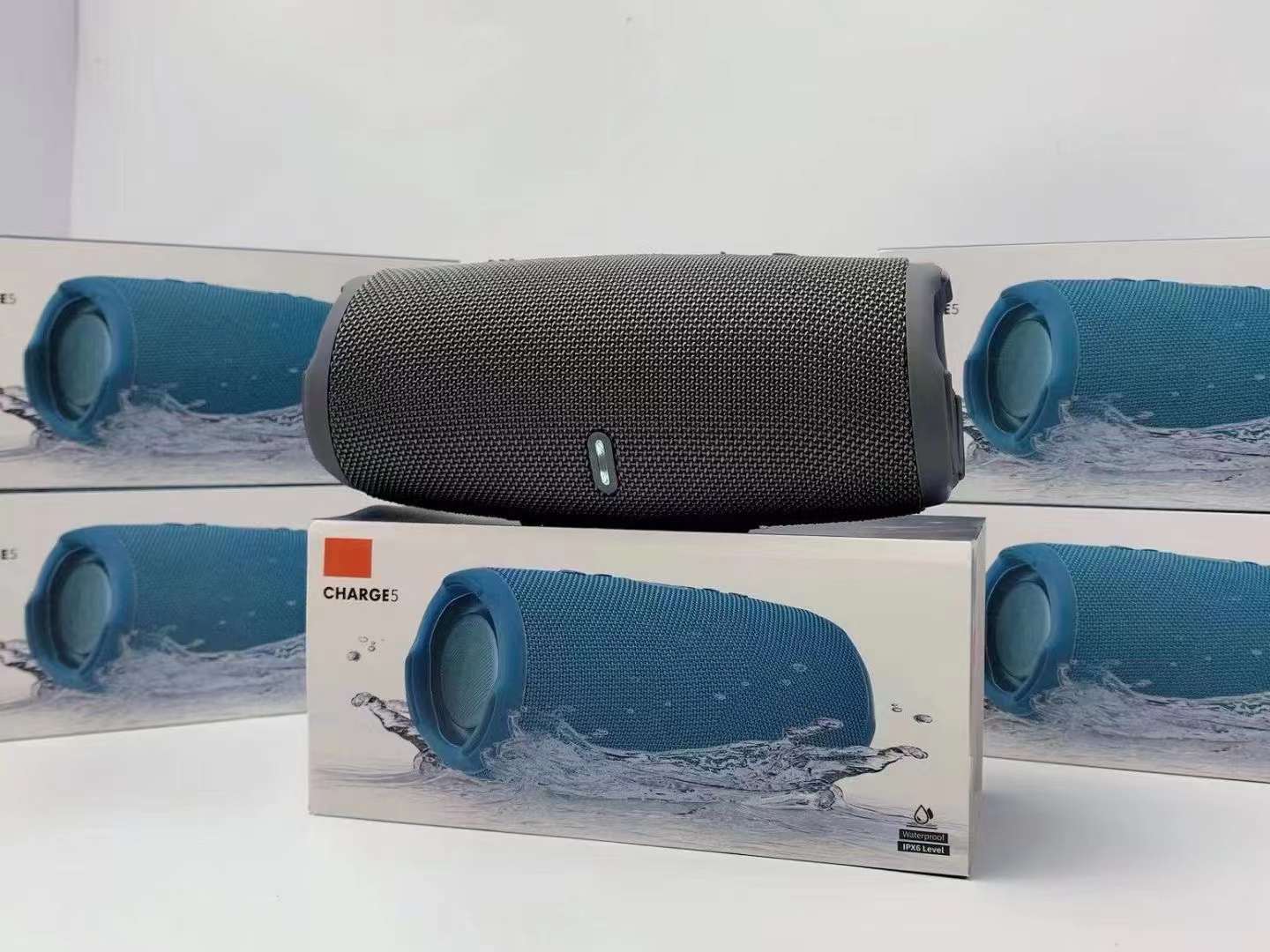 便携式蓝牙音箱/LC白底实物图