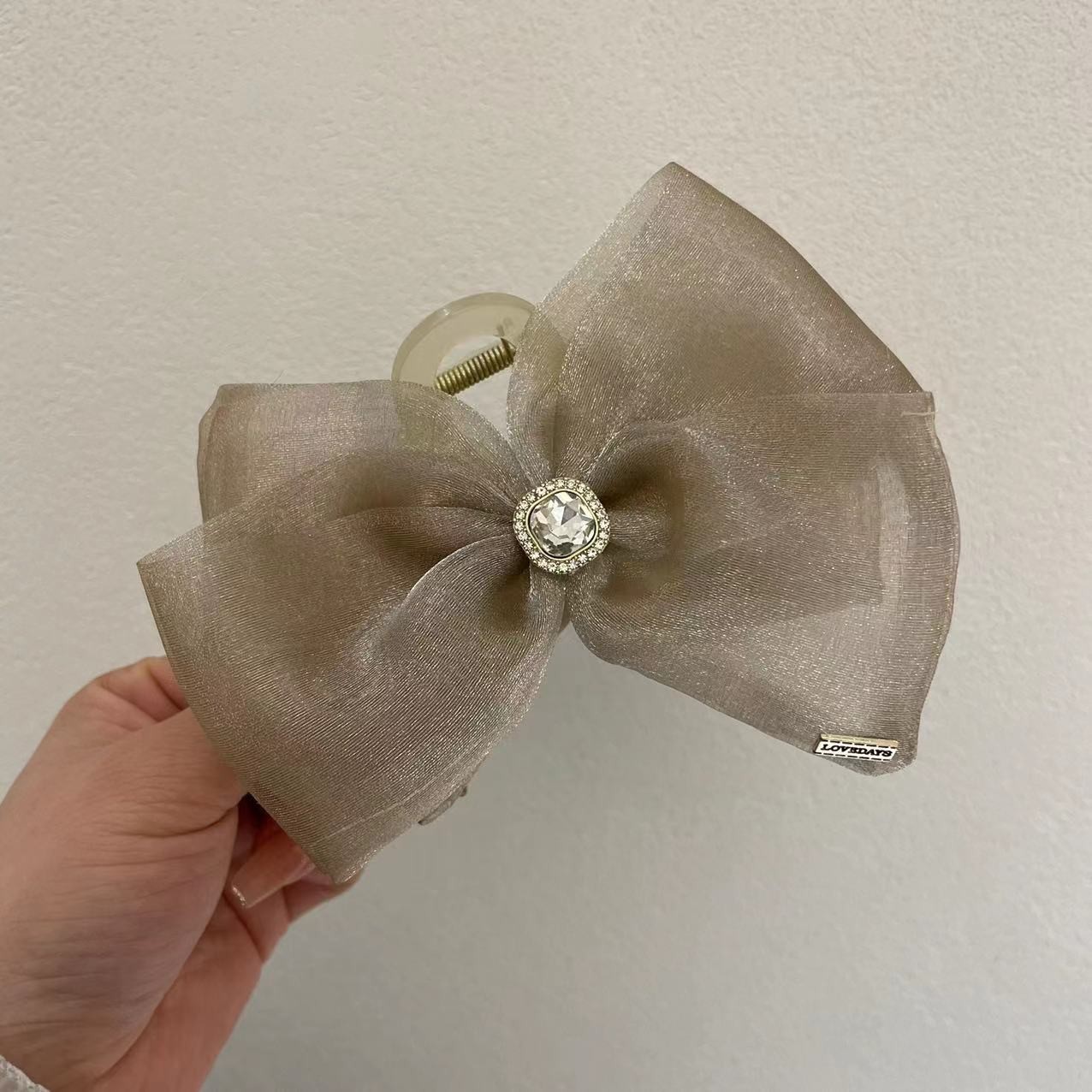 Summer Sweetheart Super Fairy Bow Net Hair Clip Female Back Head Temperament Hair Clip Large Shark Clip Homemade Application Scenario