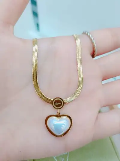 New Snake Bone Chain Shell Bead Love Necklace