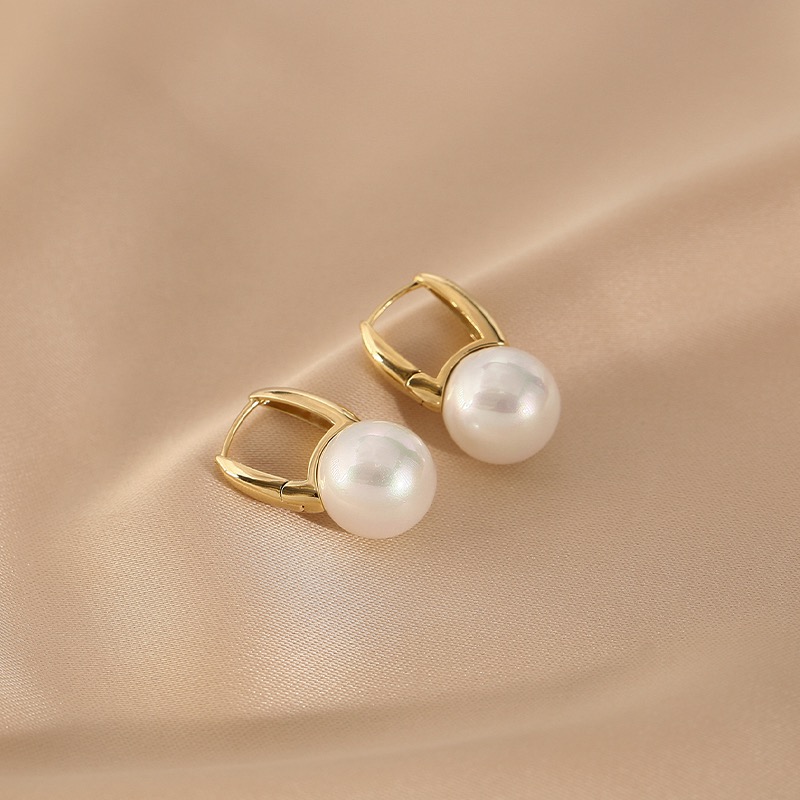 Korean Retro Atmosphere Herben Series Pearl Ear Buckle Temperament Metal Light Luxury High-Grade Earrings Fate Season Application Scenario