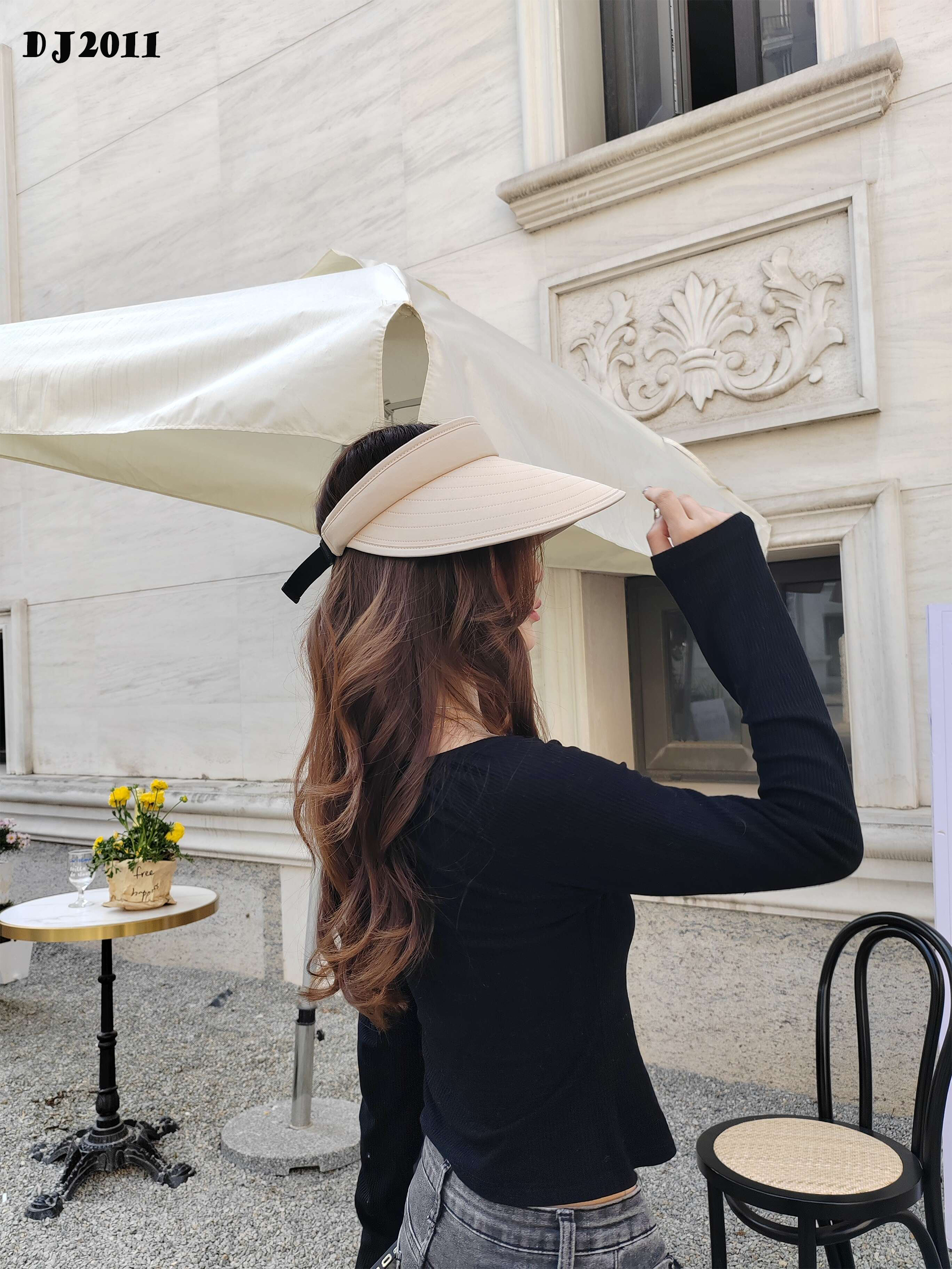 Large Brim Sun Block Hat Women's Sun Hat Large Brim Empty Top Hat Application Scenario