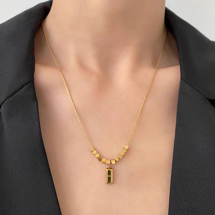 Titanium steel small gold necklace thumbnail