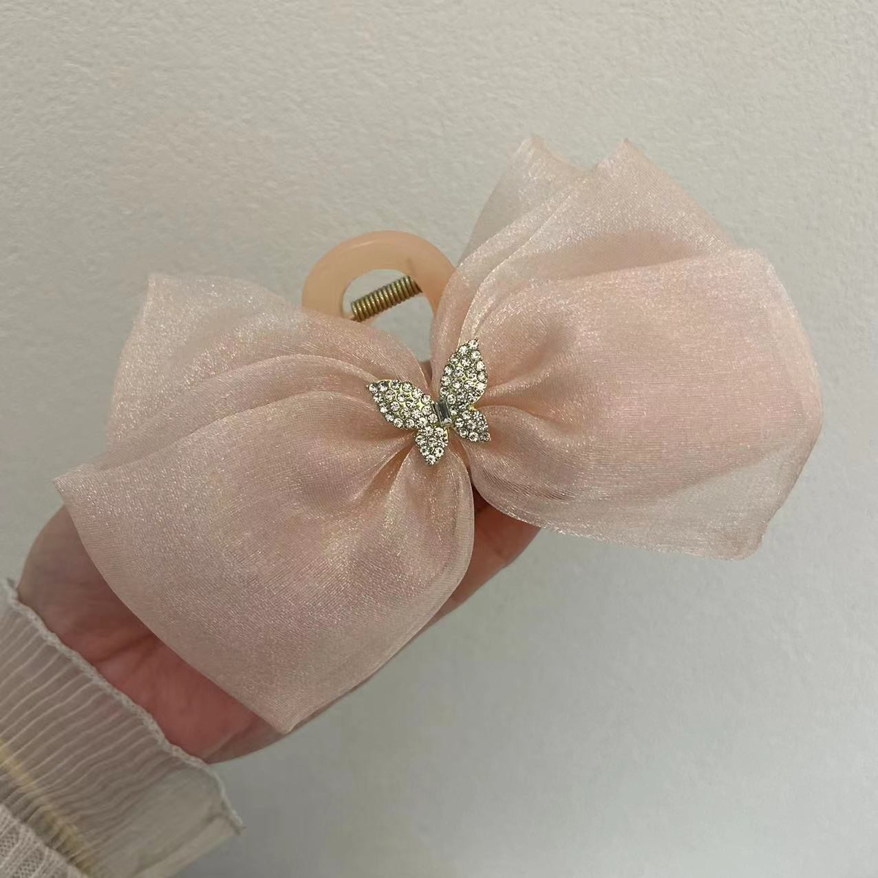 Homemade Butterfly Bright Diamond Super Fairy Bow Net Yarn Hairpin Female Back Head Temperament Hairpin Grab Large Shark Clip Application Scenario