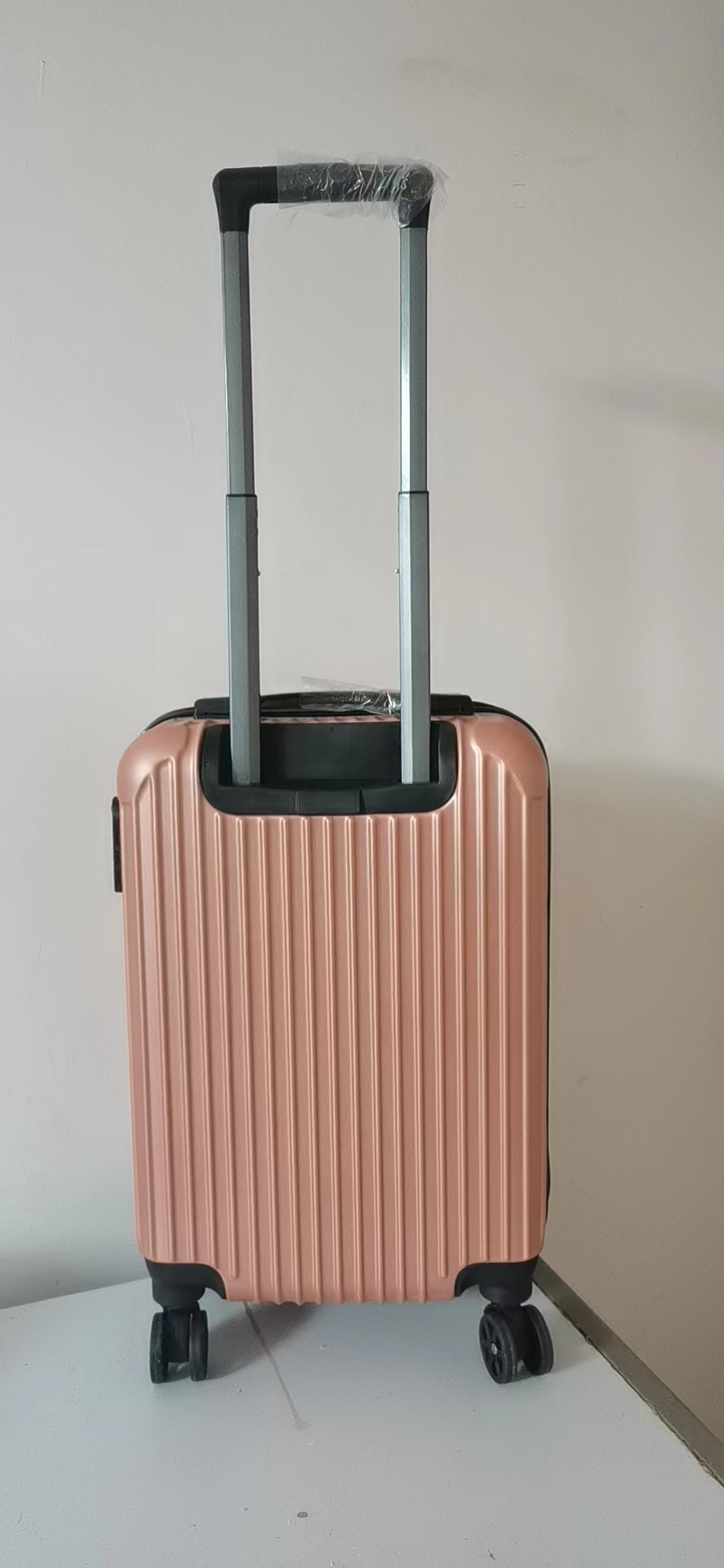 Kangaroo L001#ABS Suitcase 20-inch Special Offer carry-on suitcase Application Scenario