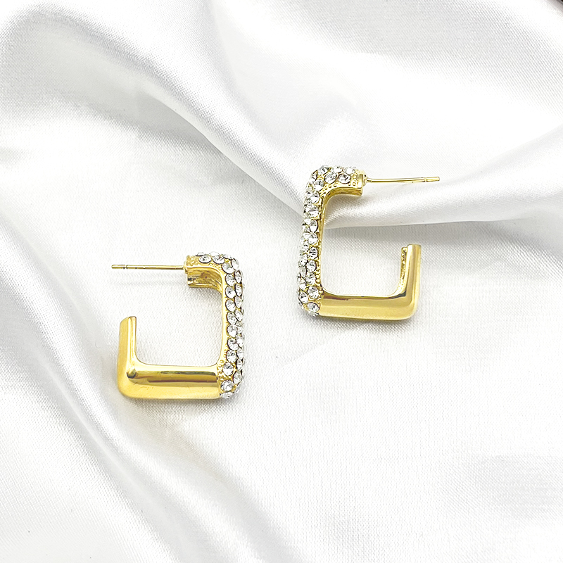 Obi Yabi environmental protection alloy rhinestone atmospheric fashion commuter wind earrings wholesale details Picture