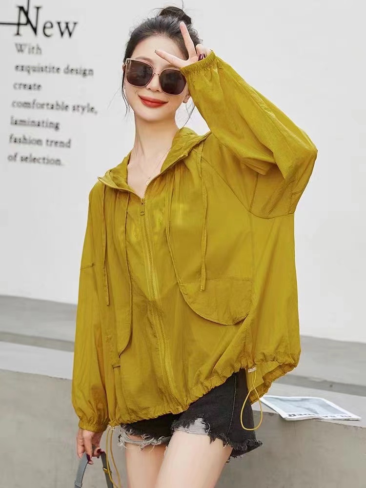 Advanced Sense Of Sun-Protective Clothing Female Summer 2023 New All-Fit Loose Breathable Anti-Ultraviolet Thin Sunscreen Coat Application Scenario
