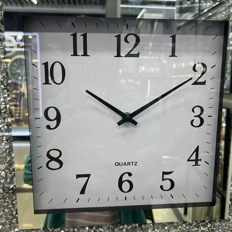 Cross-Border Simple Art Wall Hanging Clock Digital Square Home Living Room Quartz Clock Silent Clock Manufacturers Wholesale Mirror Wall Clock Wall Clock Broken Diamond Clock Decorative Wooden Craft Wall Clock Foreign Trade Amazon Clock Application Scenario