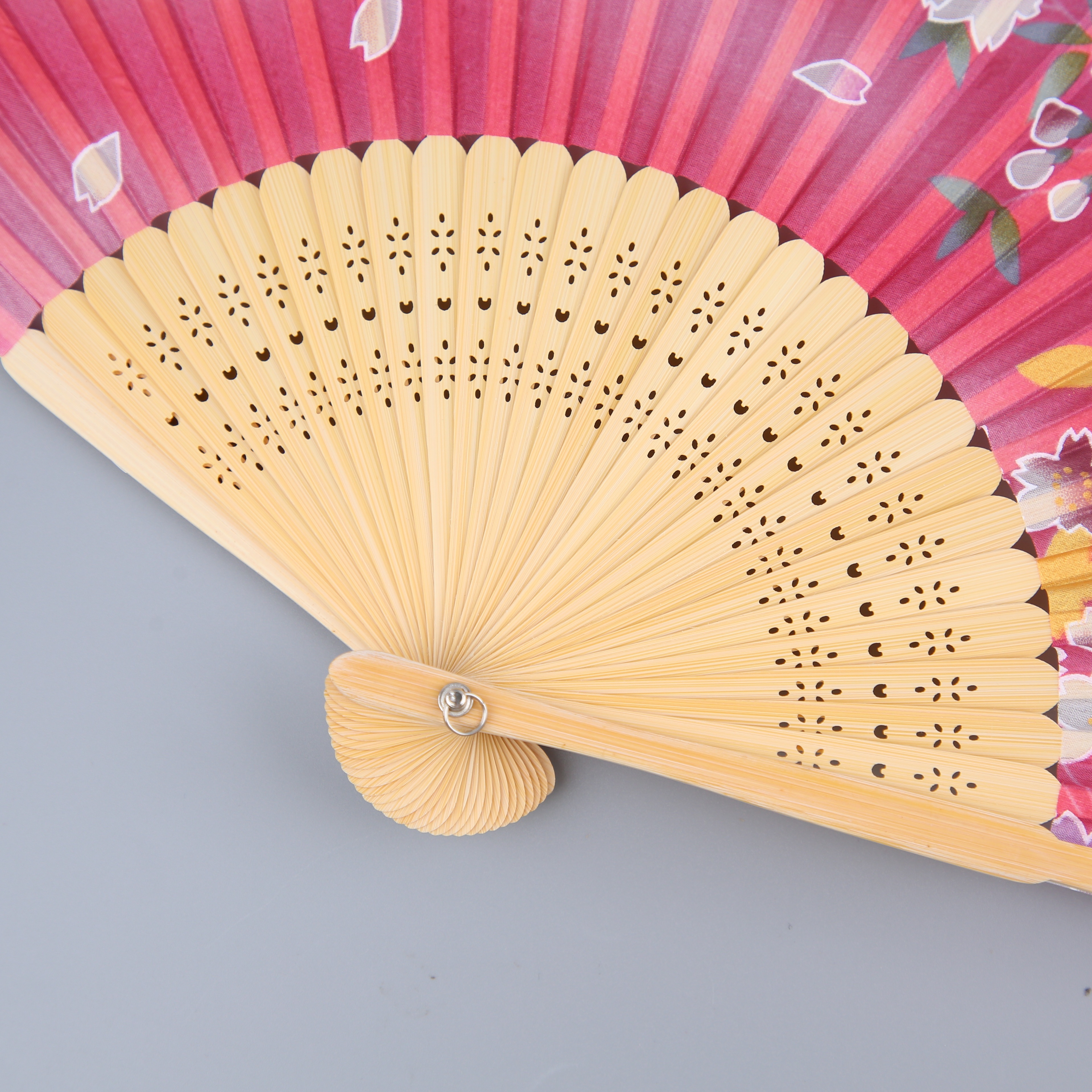 6-Inch Women's Silk Folding Fan Antique Silk Folding Fan Japanese Silk Folding Fan Summer Portable Folding Fan Hanfu Cheongsam Folding Fan Kimono Folding Fan Business Gift Advertising Custom Folding Fan Dance Decoration details Picture