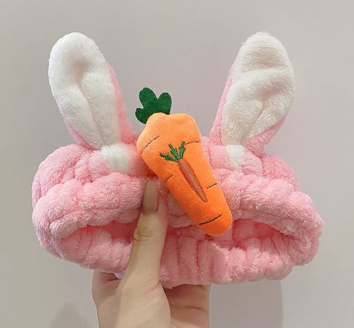 Cute Long Ears Rabbit Carrot Face Wash Headband Six Colors Application Scenario