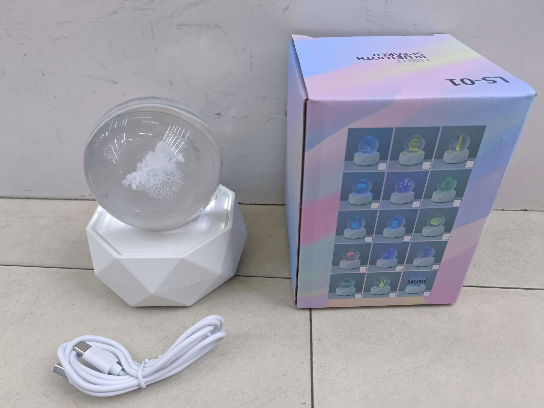 Crystal ball Octagonal lamp holder Bluetooth speaker crystal ball pattern variety details Picture
