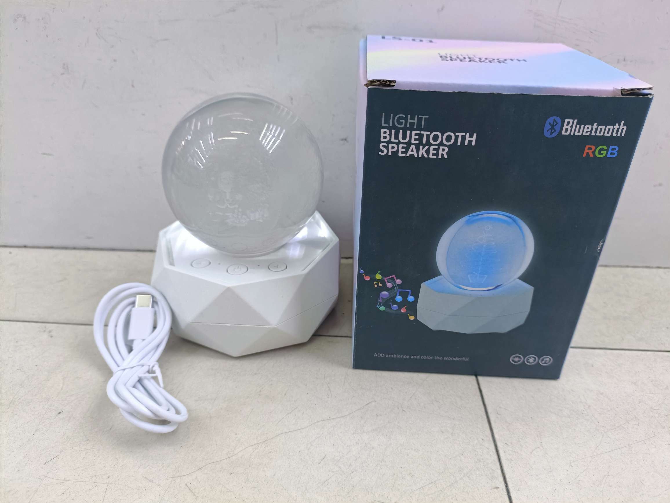 Crystal ball Octagonal lamp holder Bluetooth speaker crystal ball pattern variety full figure