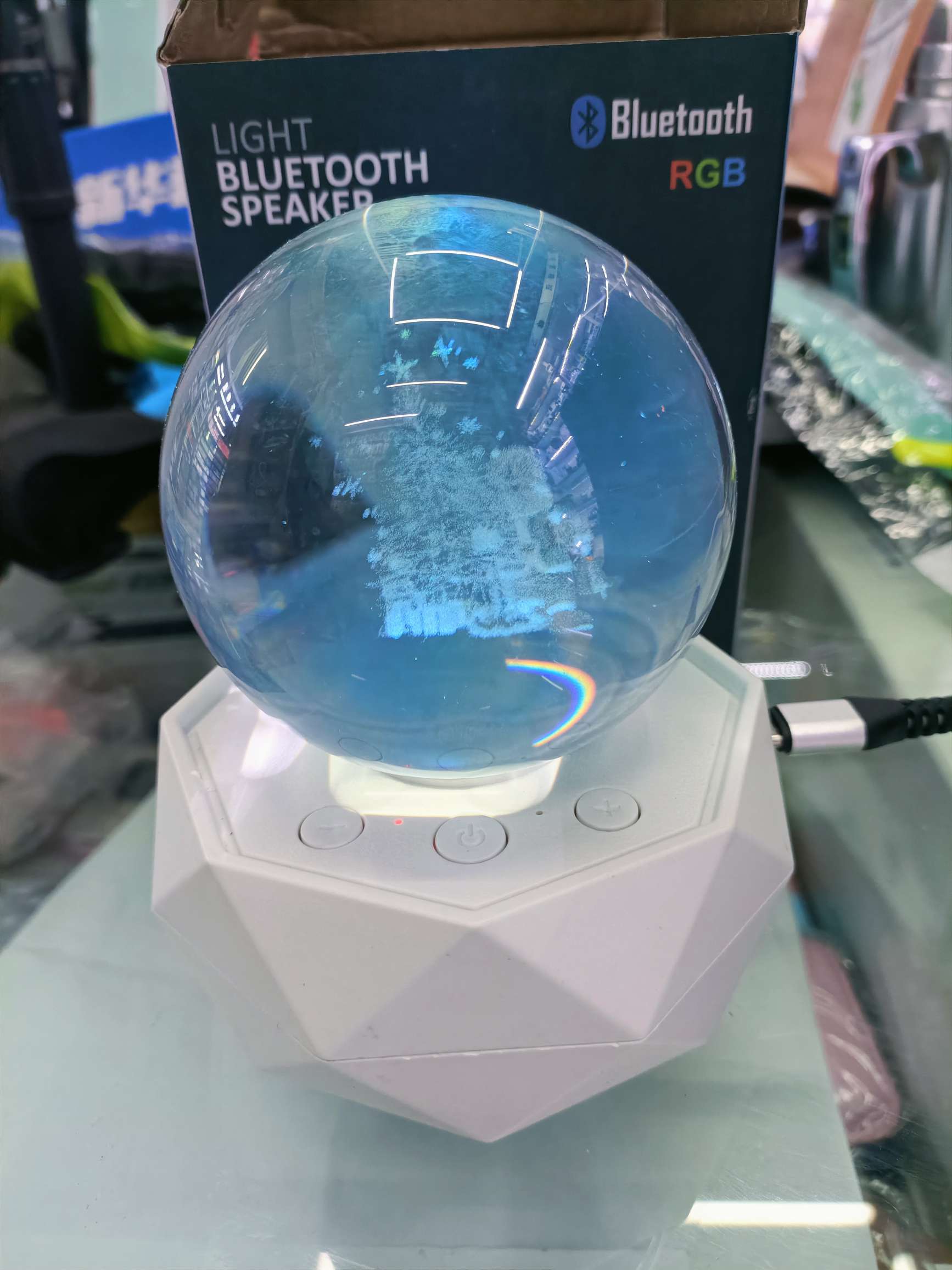 Crystal ball Octagonal lamp holder Bluetooth speaker crystal ball pattern variety Application Scenario