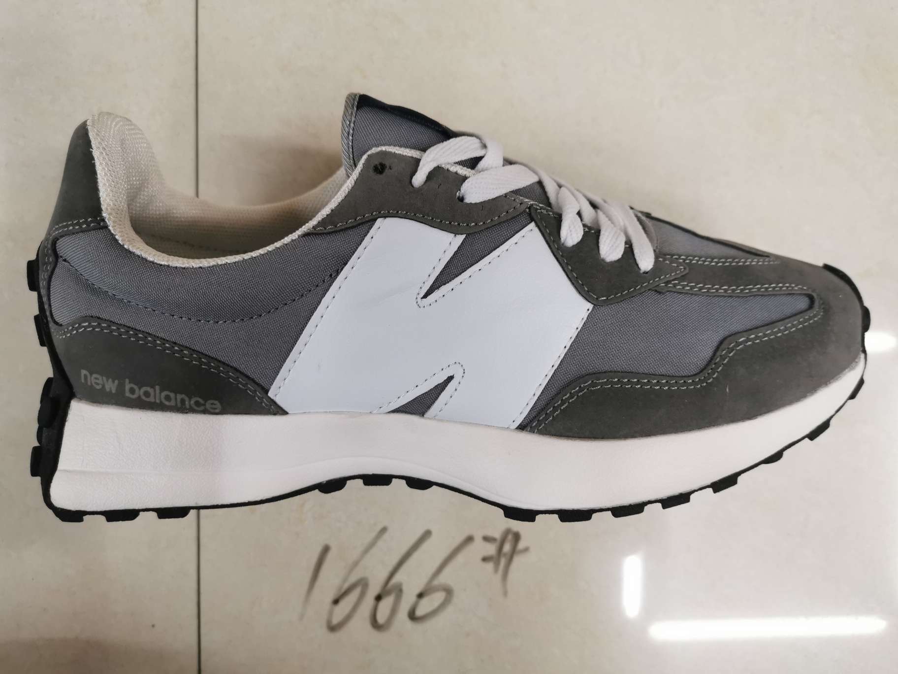 New Casual 36-44 Sizes Multi-Color Option, 20 Pairs With Inner Box. Application Scenario