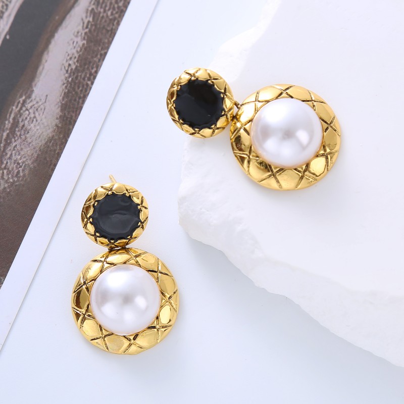 跨境2023新款S925银针韩版人鱼姬珍珠耳钉超仙黑白圆形耳环水钻耳饰品批发详情2