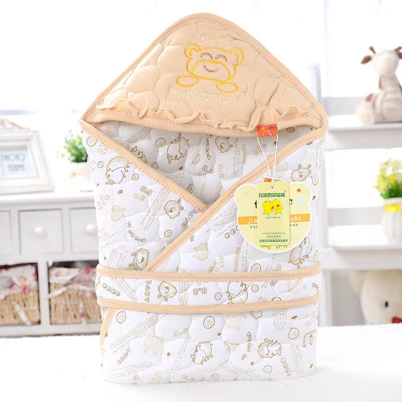 The Newborn Is Held By The Foreign Trade By The Newborn Bag Is Held By The Spring And Summer By The Baby