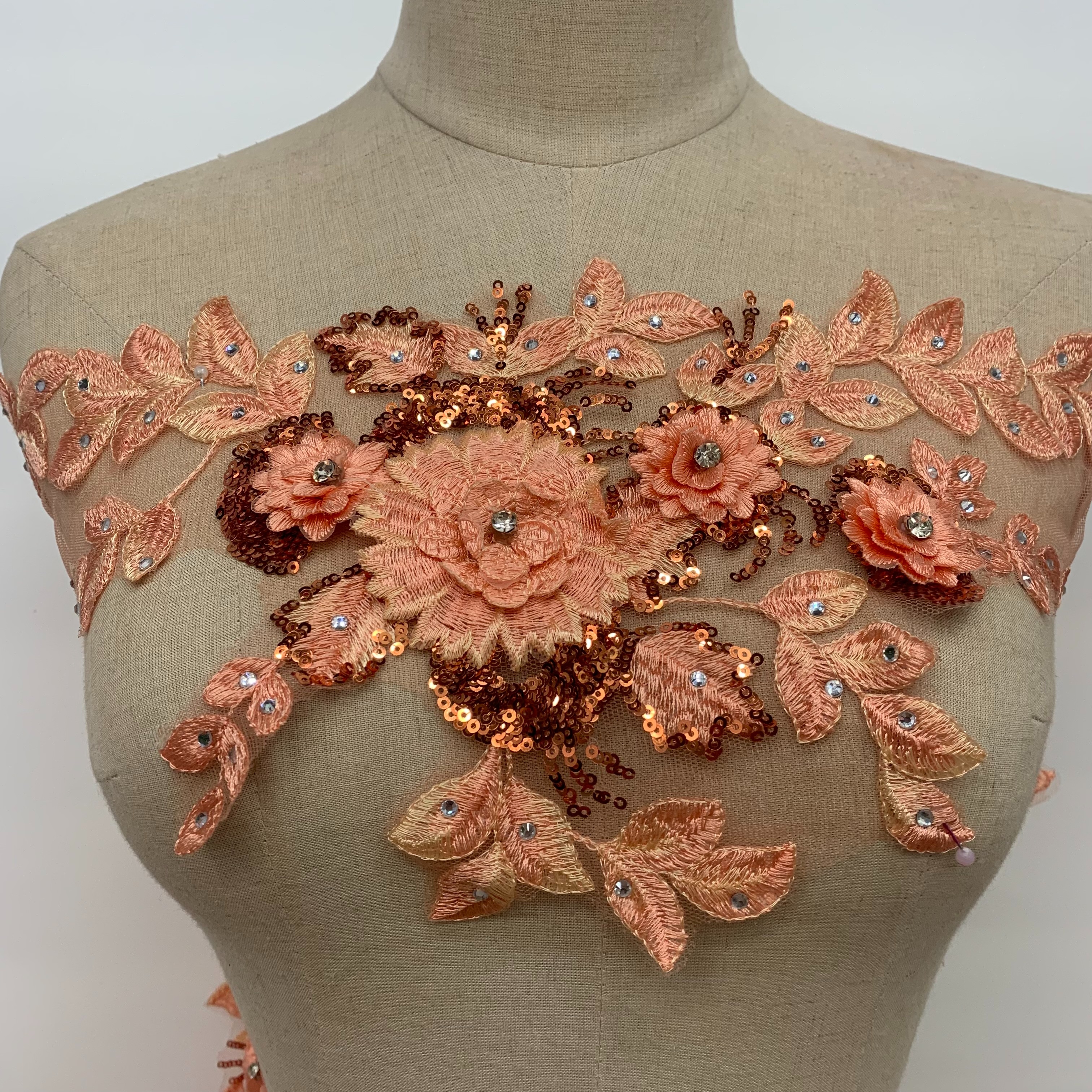 网纱钉珠烫钻立体花刺绣条码服装礼服装饰服装辅料详情3