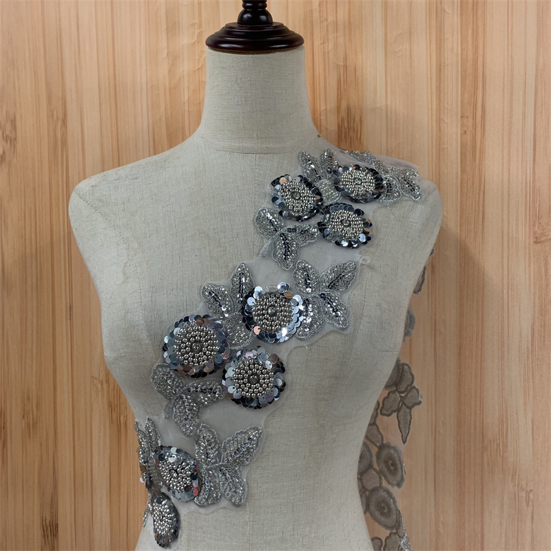 Bubble bead embroidery barcode clothing collars, collar flowers, corsages, accessories and accessories Application Scenario
