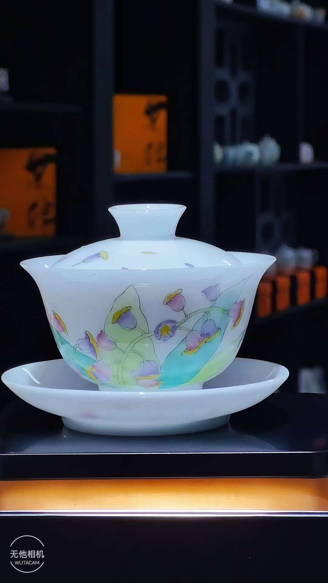 景德镇手绘冰种玉瓷盖碗详情2