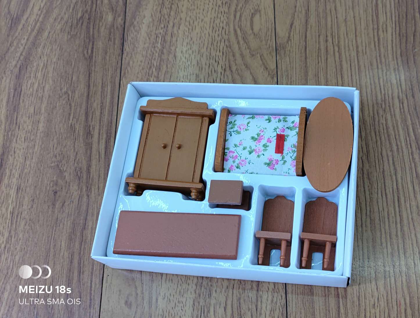 家具玩具实物图