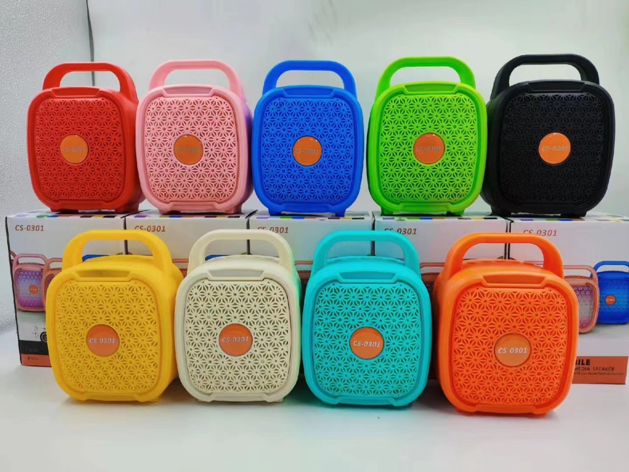 便携式蓝牙音箱/CS白底实物图