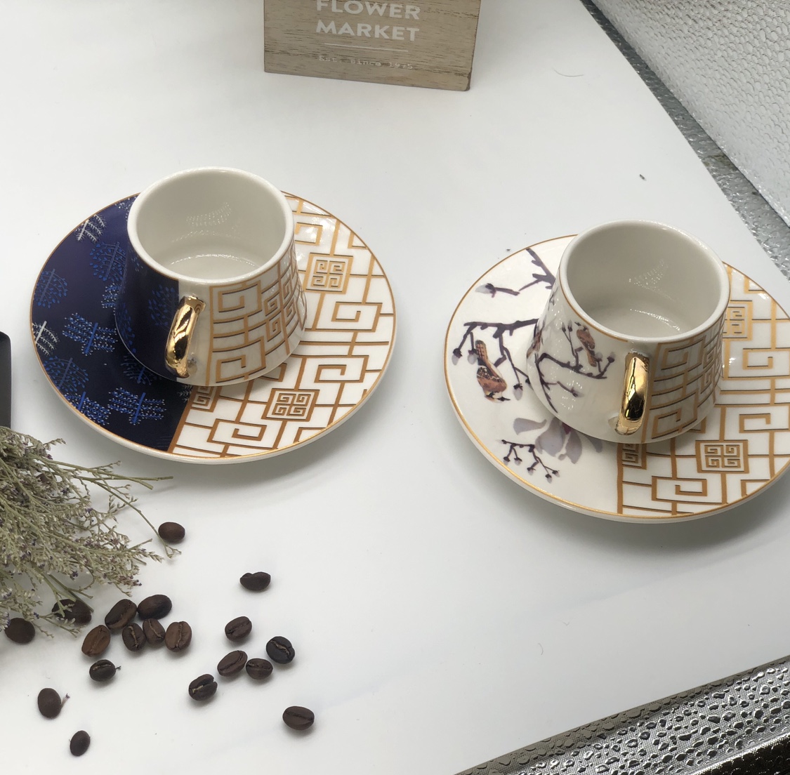 Double-sided patterned gold-plated coffee cup and saucer set in 4 colors, exquisite, small luxury, high appearance level home coffee cups details Picture
