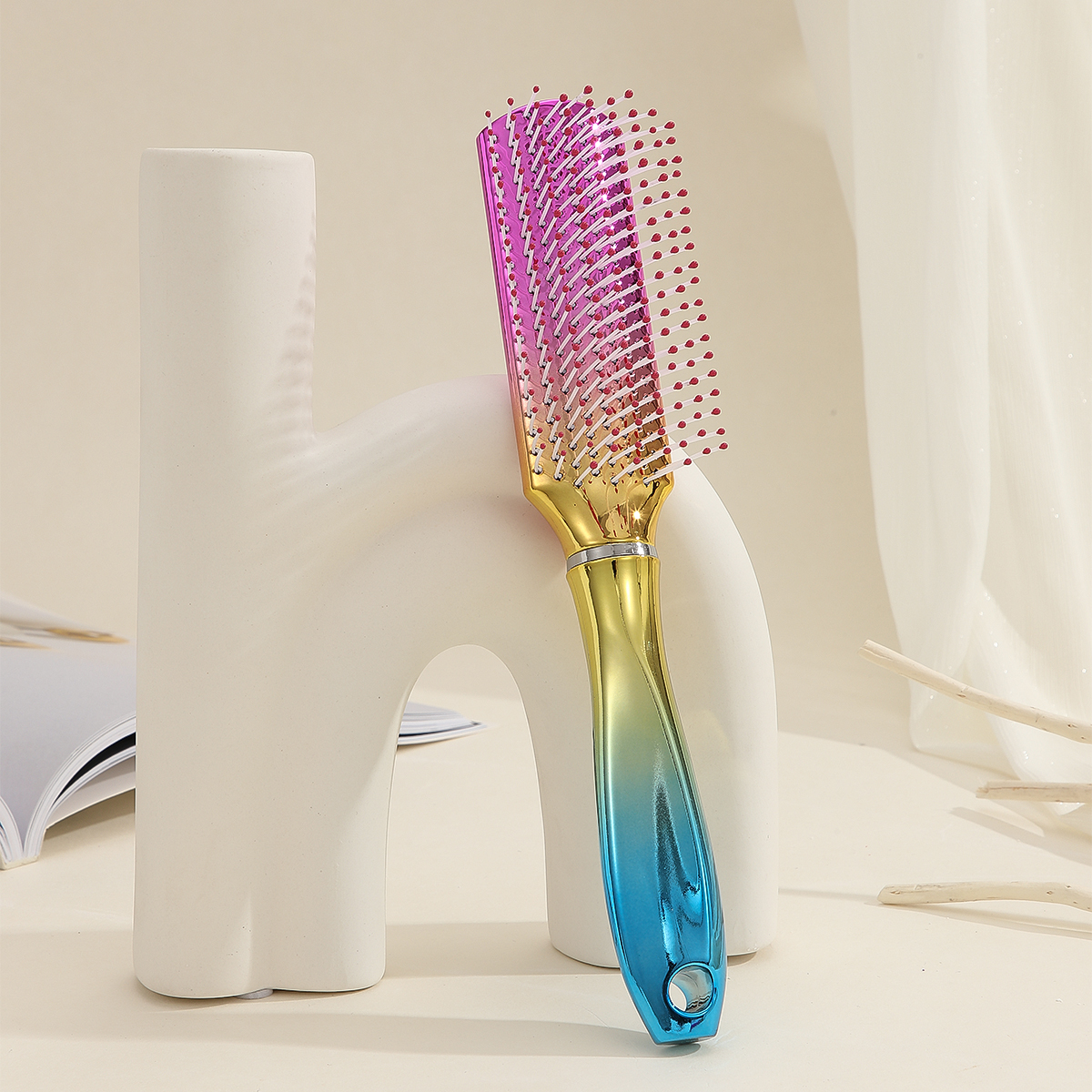 Three-color gradient electroplated hair straightening comb and massage head comb Application Scenario