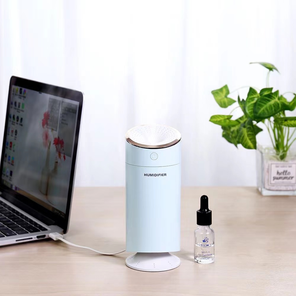 The new portable glow-in-night USB mini humidifier for office desktops from Phantom Humidifier Application Scenario