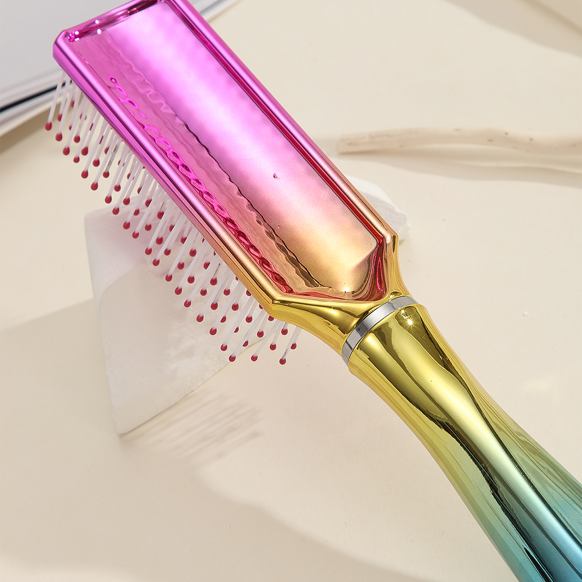 Three-color gradient electroplated hair straightening comb and massage head comb details Picture